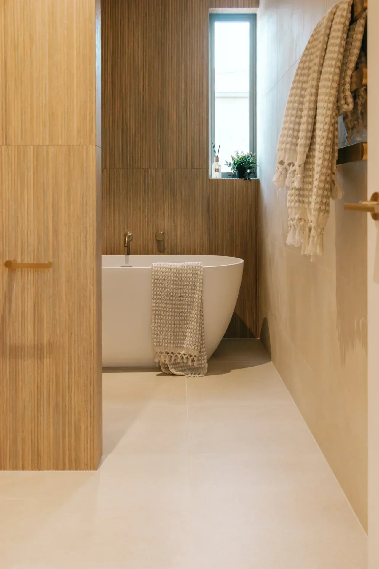 How to choose the right tiles for your bathroom