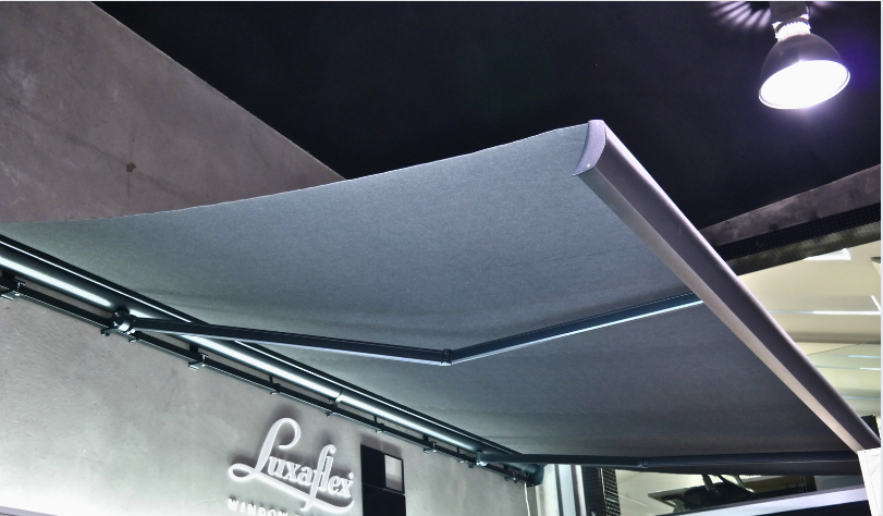 Luxaflex Te Ra Viento Awning - Stock Blind