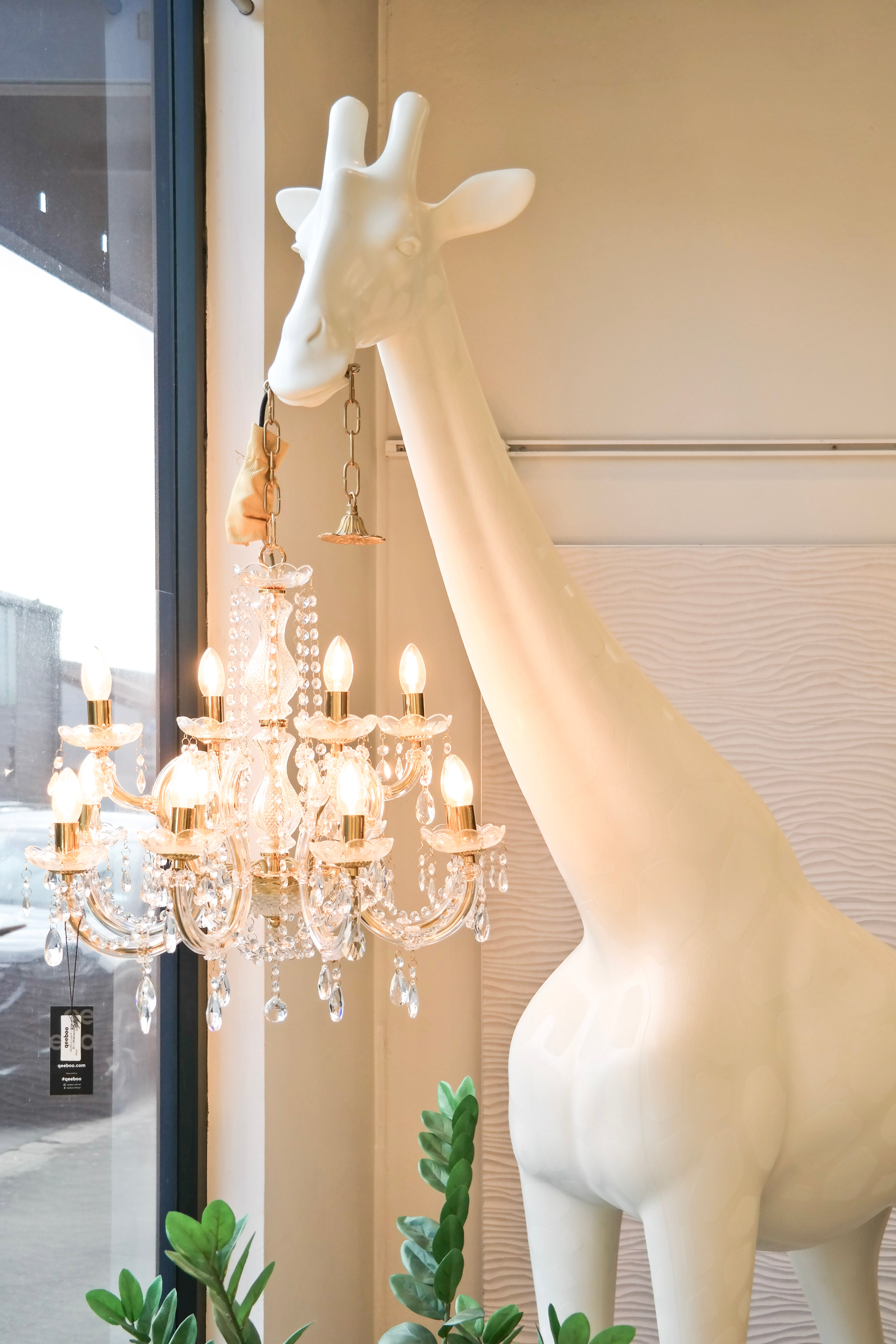 Qeeboo Giraffe in Love (M) - White