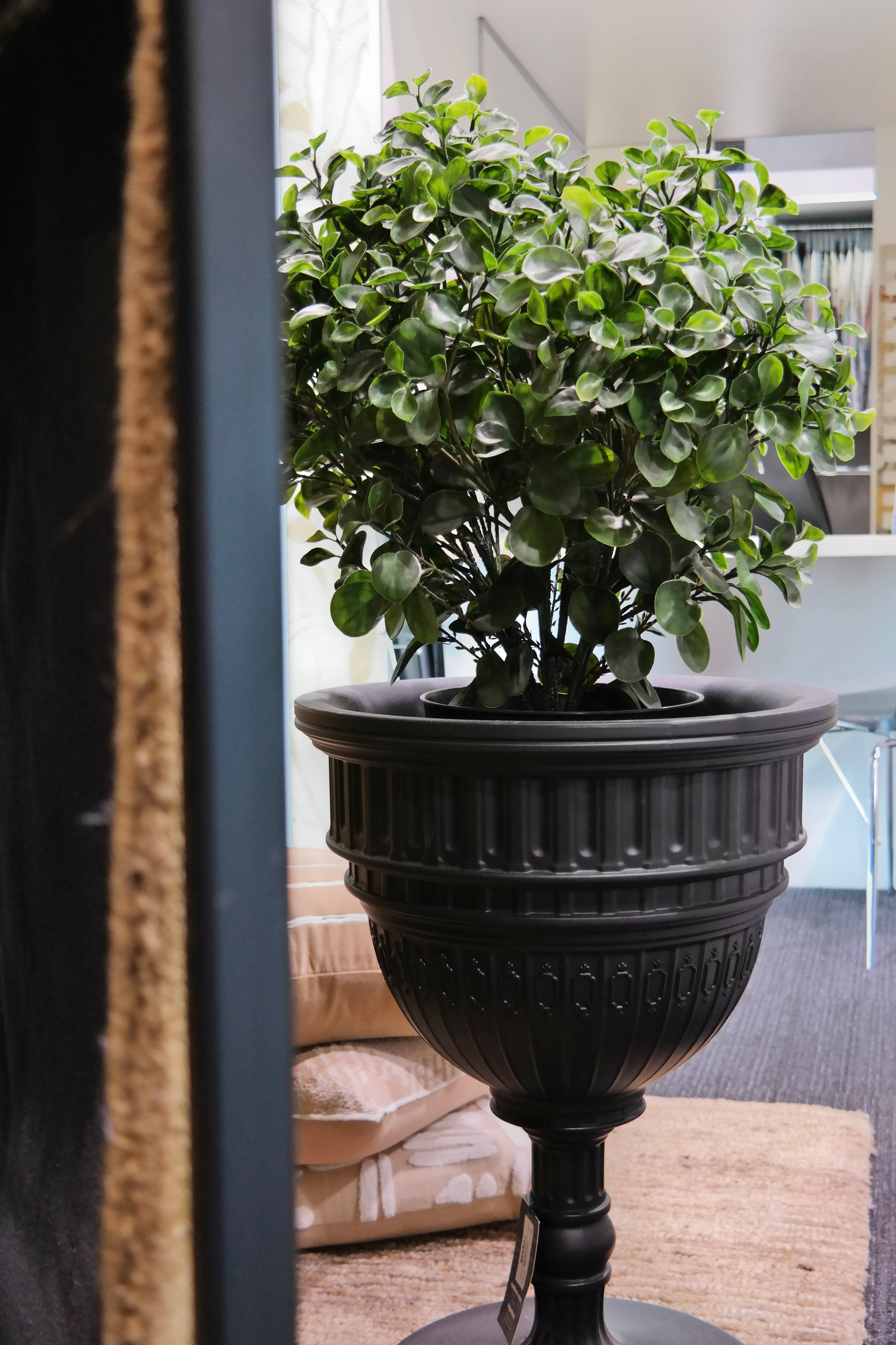 Qeeboo Capitol Planter and Champagne Cooler - Black