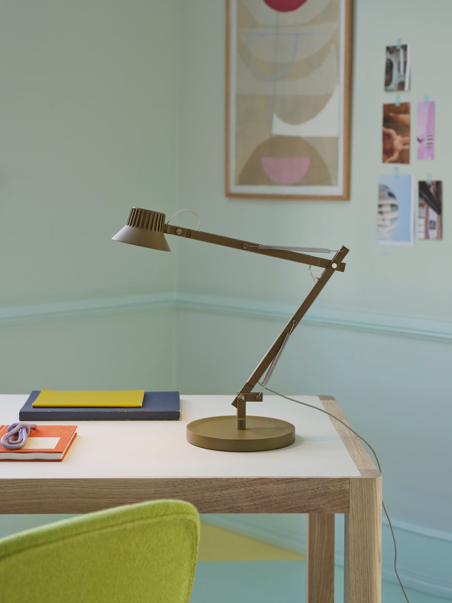 Dedicate Table Lamp