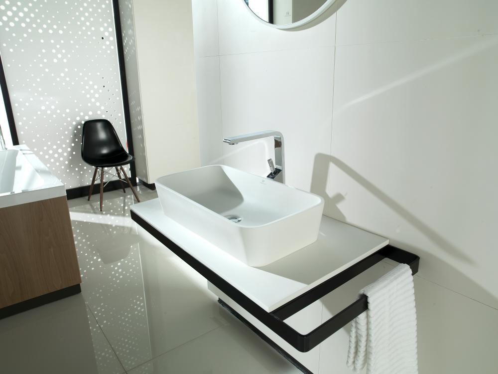 Krion Modul 80 Frame - Right hand Towel Rail