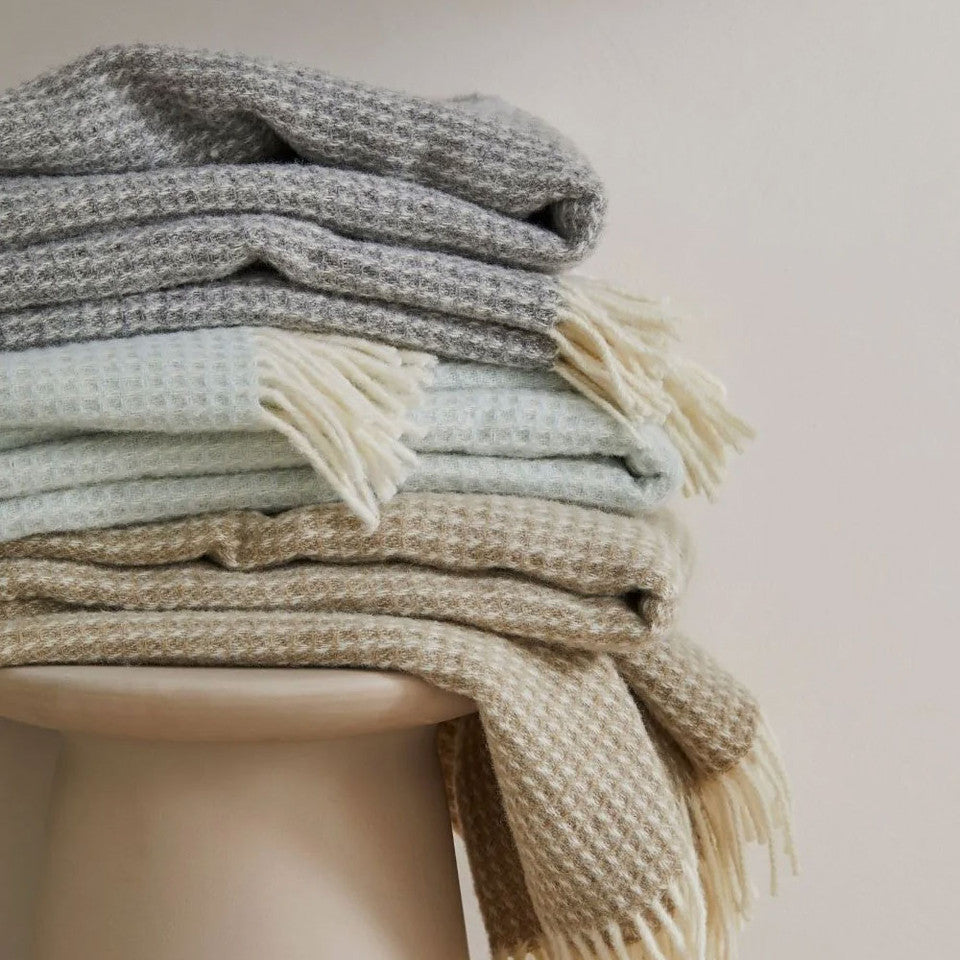 Breckon Throw - Mineral